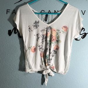 White flower top